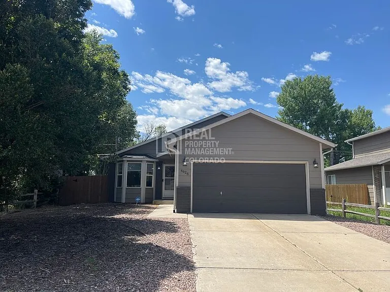 4626 Witches Hollow Ln — Photo 3