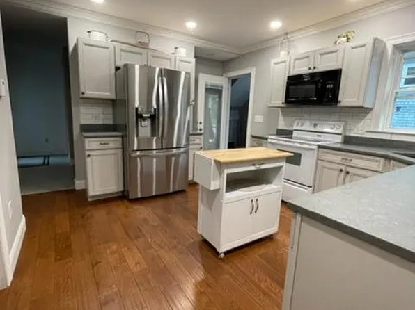 157 Beach St #1, Saco, ME 04072