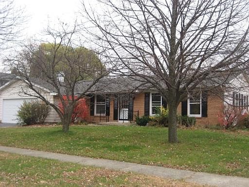 1st image of 441 S Newtown Ct