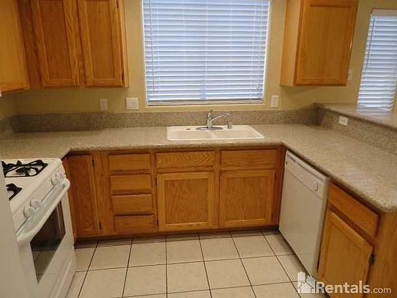 5th image of 3925 Marble Mountain St