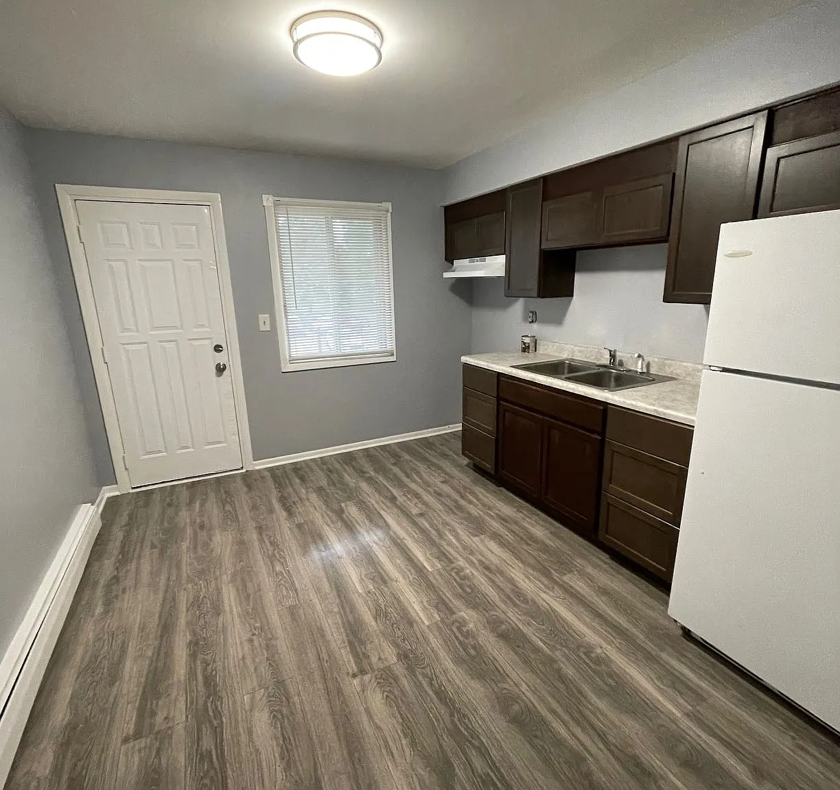 2 bed, 750 sqft, $1,295 — Photo 2
