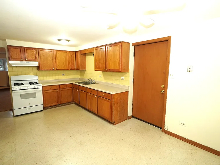 347 Dalewood Ave — Photo 6