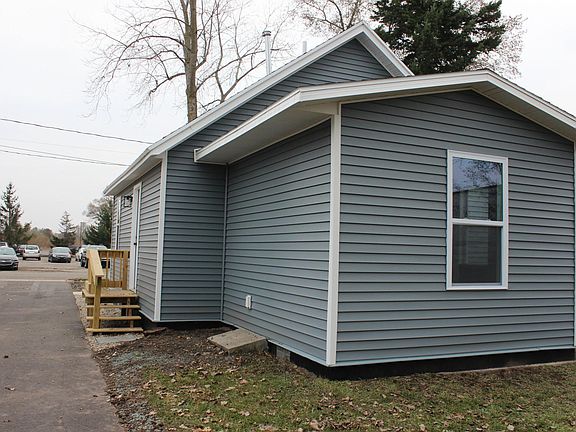 2nd image of 21 Majestic St SE