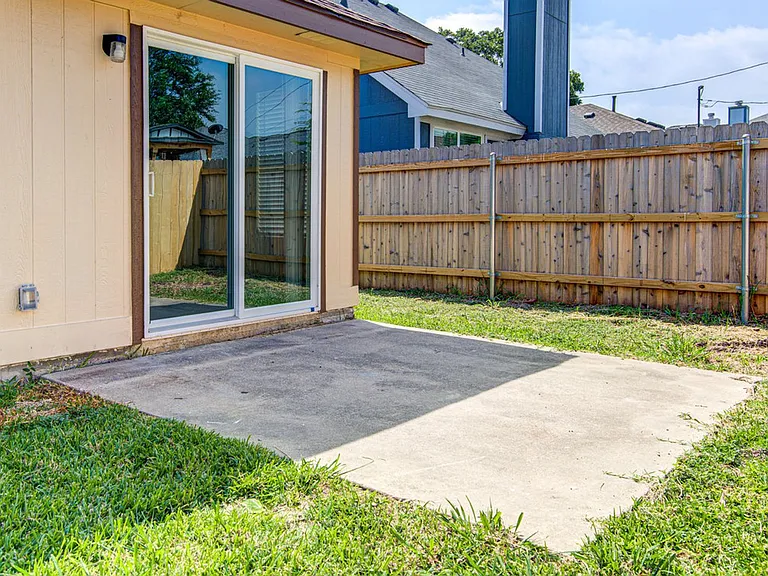 1604 Southwestern Trl — Photo 20