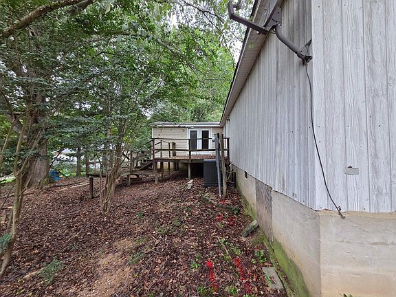 3rd image of 1156 Old Hills Bridge Rd