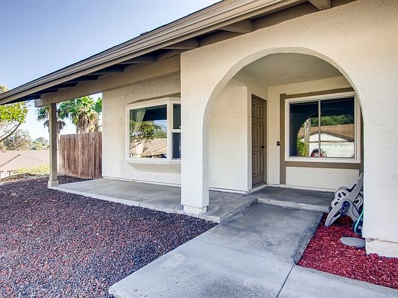 3rd image of 4123 Pepperdine Ave