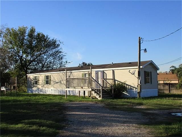 1st image of 1906 Scarborough Ln