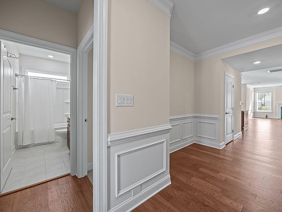 3rd image of 30 Bramblewood Dr