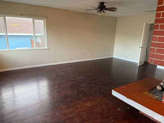 3rd image of 2208 Valencia Dr