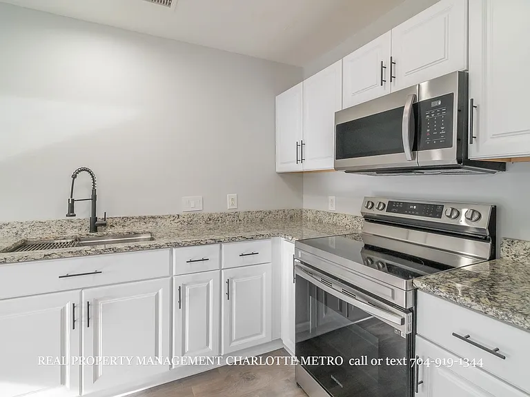 17429 Tuscany Ln — Photo 13