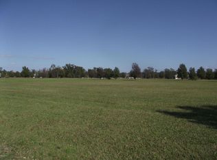 38 Club House Dr, Arapahoe, NC 28510