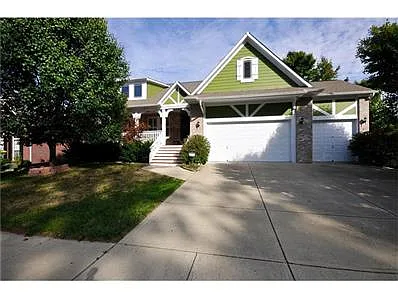 5205 Oak Farm Dr photo 1