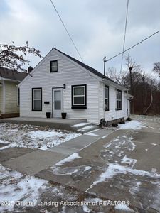 812 Cypress St, Lansing, MI, 48906