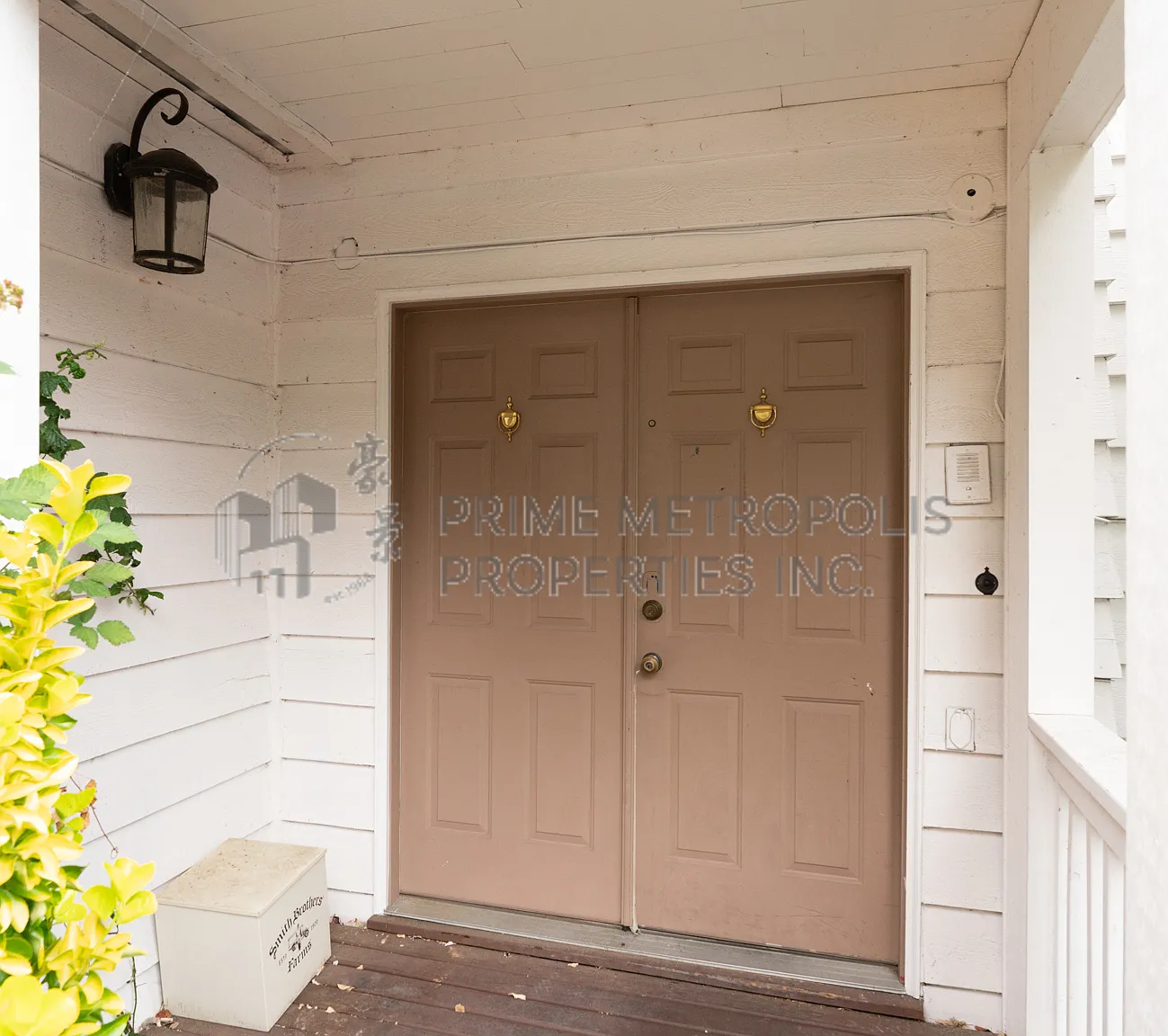 10706 Lakeside Ave NE Seattle WA 98125 LCG (S) - 1 — Photo 2