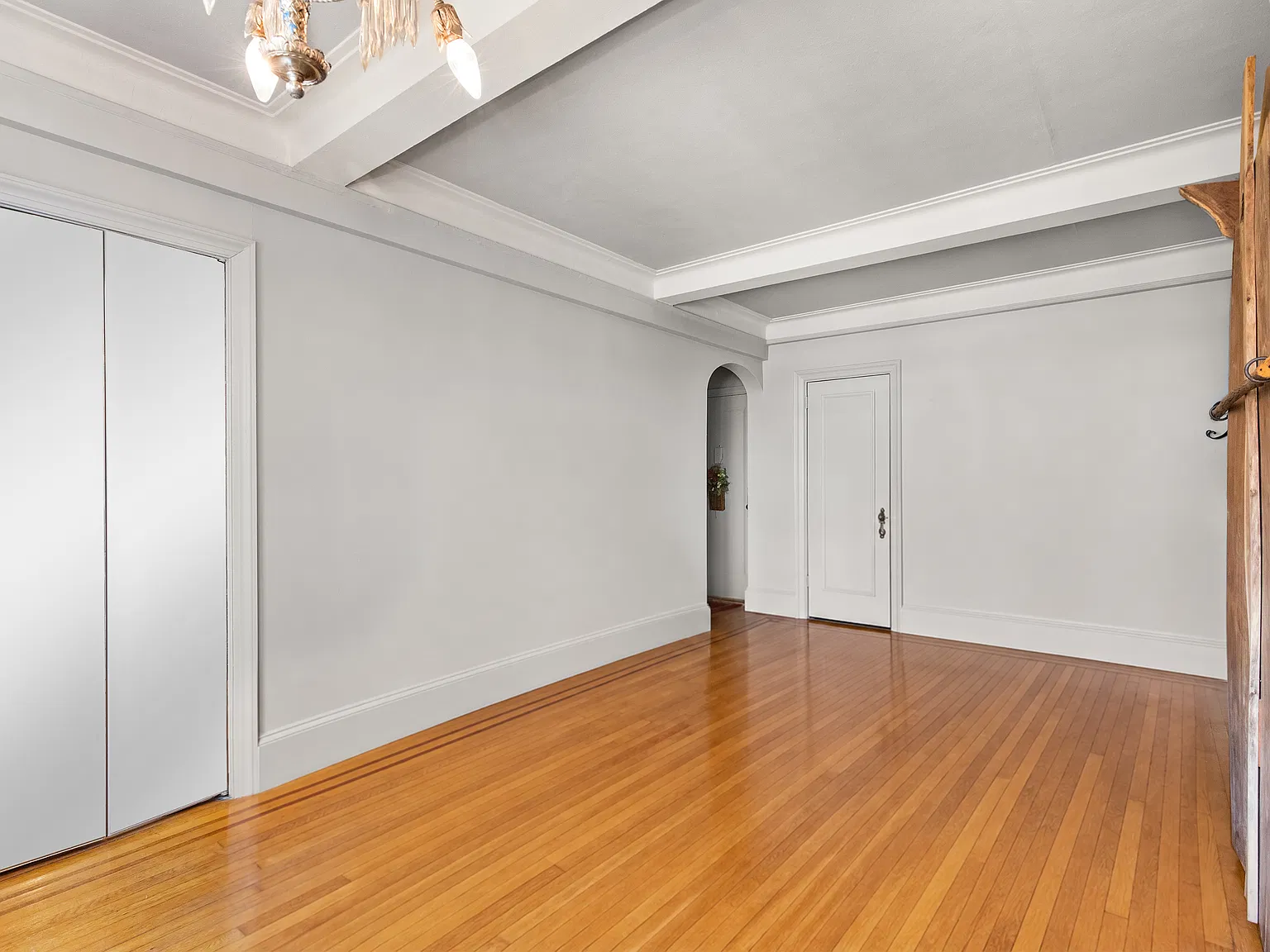 7 Park Avenue — Photo 3