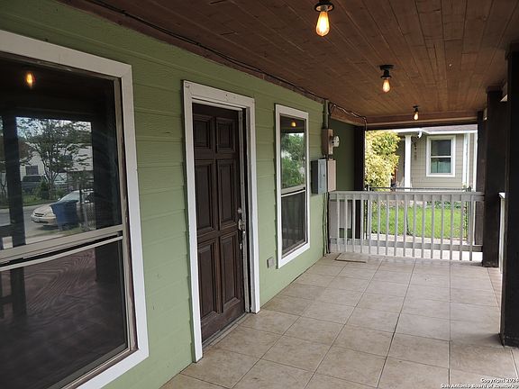 3rd image of 211 Adaes Ave