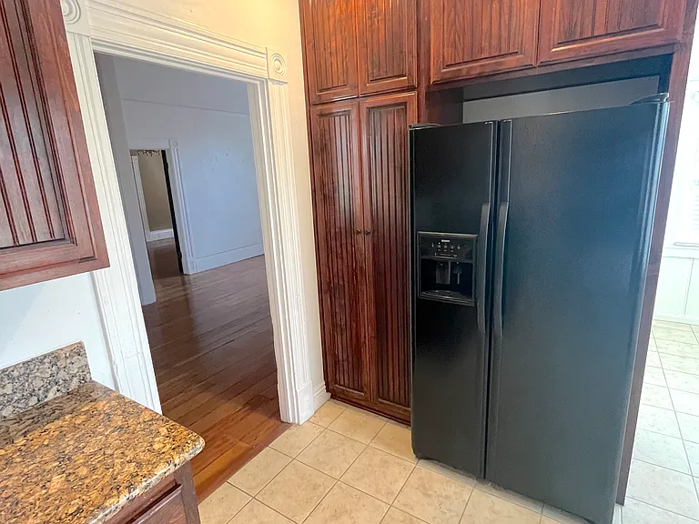 703 Manzanita Ave — Photo 5