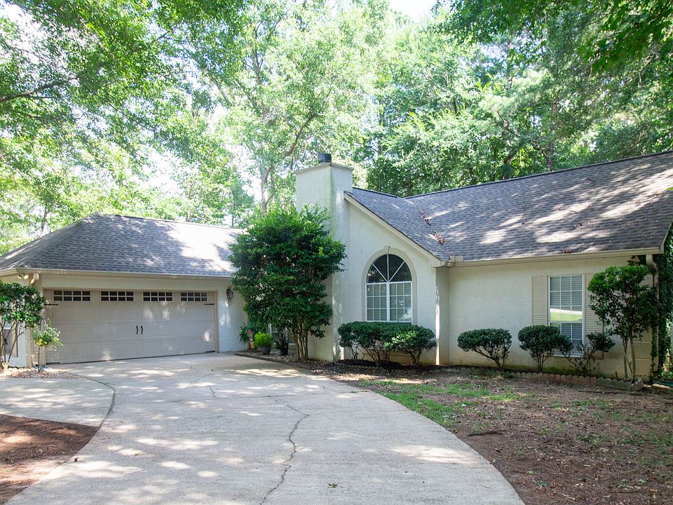 1st image of 151 Greenbriar Trl