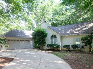 151 Greenbriar Trl, Lagrange, GA 30241
