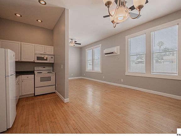 4th image of 39 W Main St #7