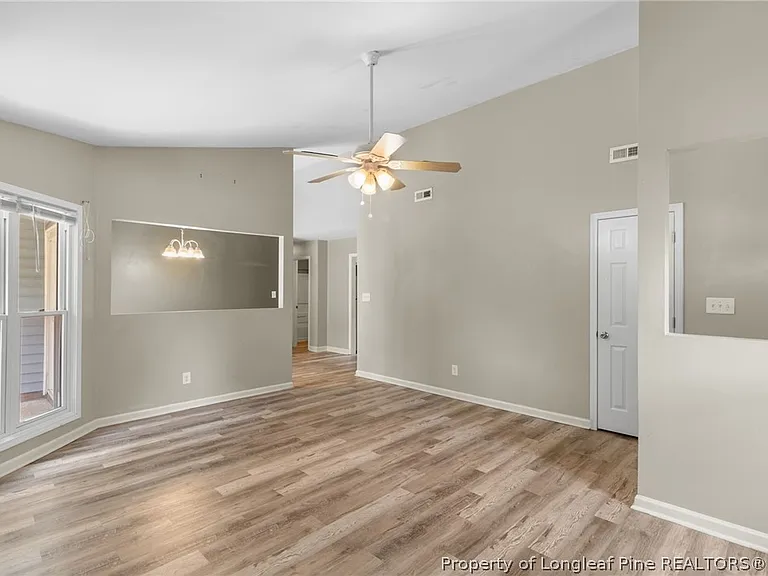 6909 Timberwood Dr — Photo 8
