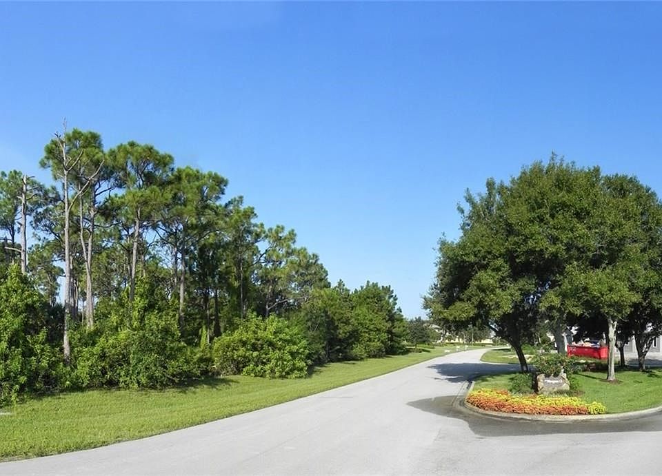 2nd image of 3510 SW Rivers End Way