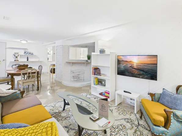 (undisclosed Address), Victoria, BC V8S 4E9