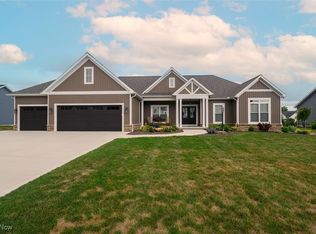 8070 Blue Spruce Cir NW, North Canton, OH