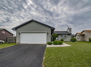 6916 Grantham Dr, Joliet, IL 60431