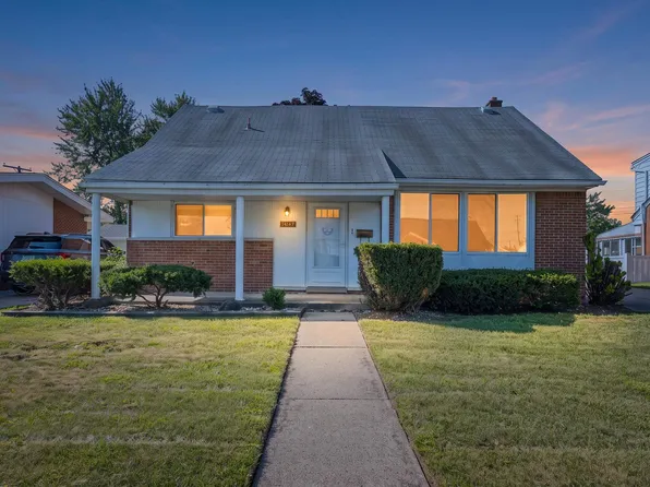 14147 Huntington St, Riverview, MI 48193