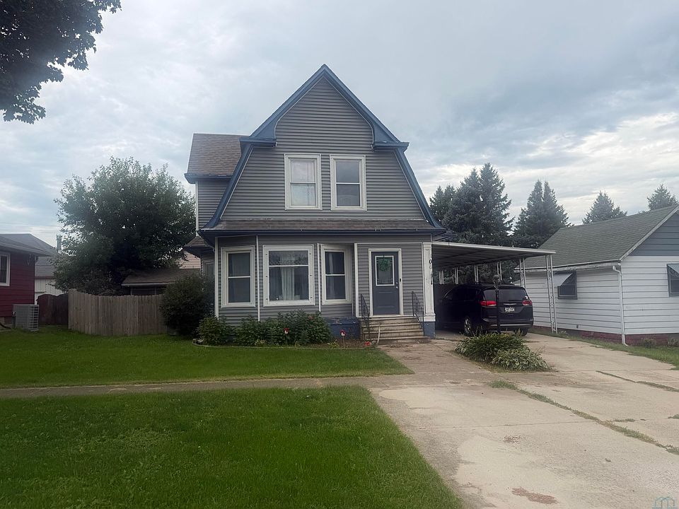 1st image of 106 Crawford St