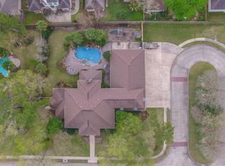 2926 Forest Gate Dr, Baytown, TX 77521