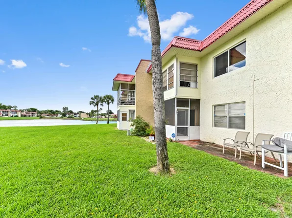 341 Lake Frances Drive, West Palm Beach, FL 33411