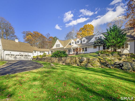 2nd image of 10 Woodhill Road