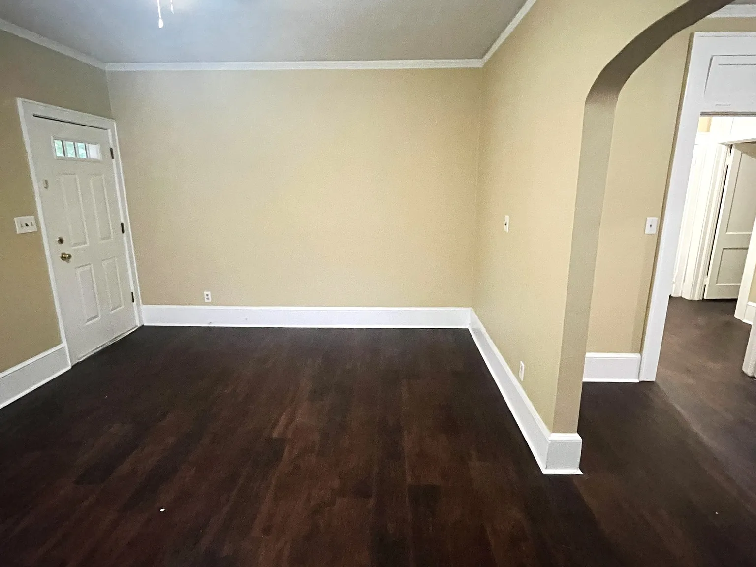 1 bed, 650 sqft, $1,050 — Photo 2