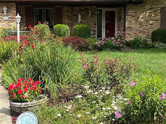 2nd image of 1506 Olde Hickory Ln
