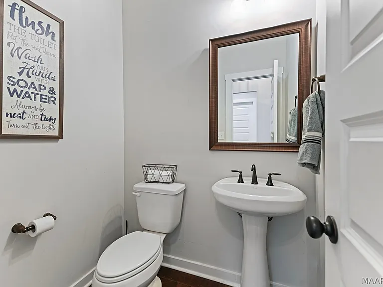 731 Hedgefield Way — Photo 36