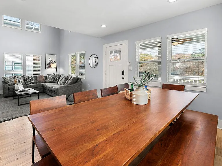 209 Clay St SE — Photo 19