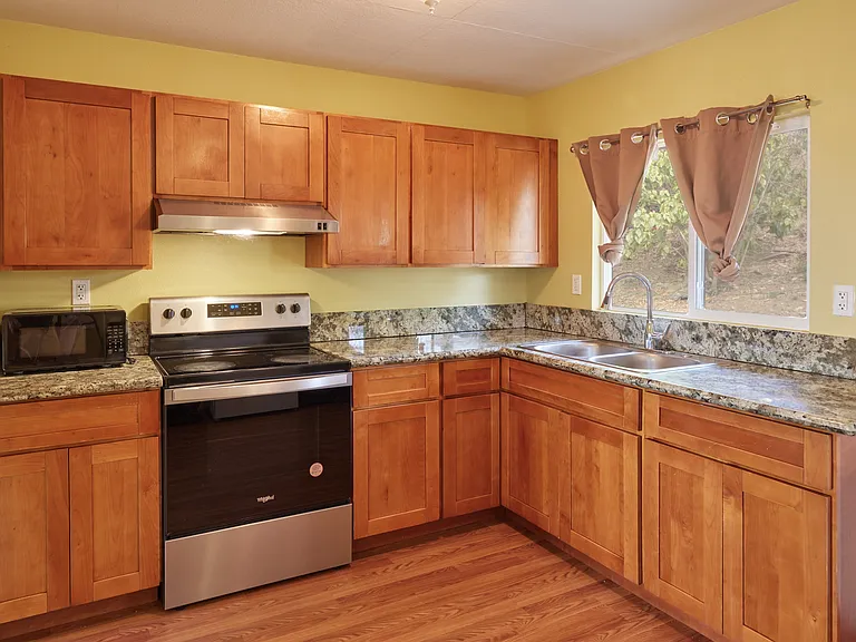 364 Auhana Rd — Photo 3