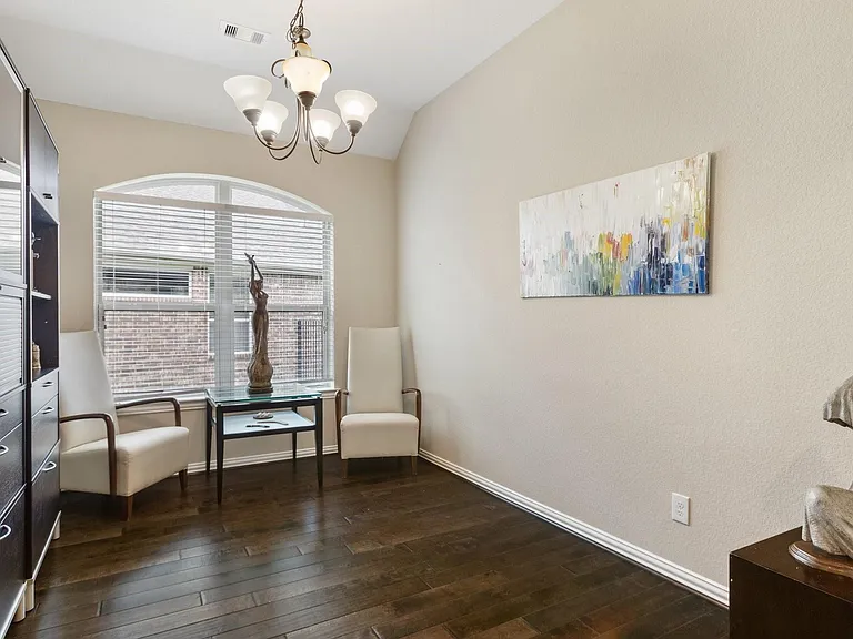 126 S Sawbridge Cir — Photo 4