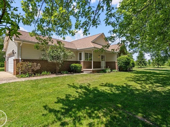 93 Brown City Rd, Imlay City, MI 48444