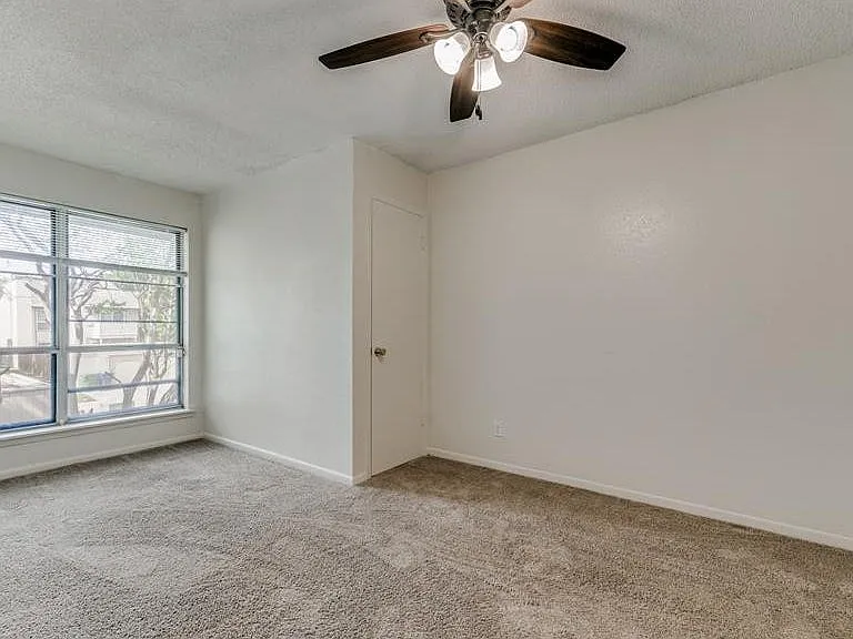 2023 Ct Pl — Photo 9