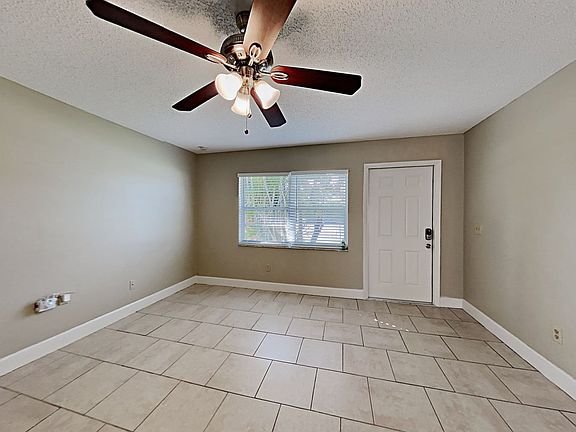 3rd image of 3842 Oswego Ave