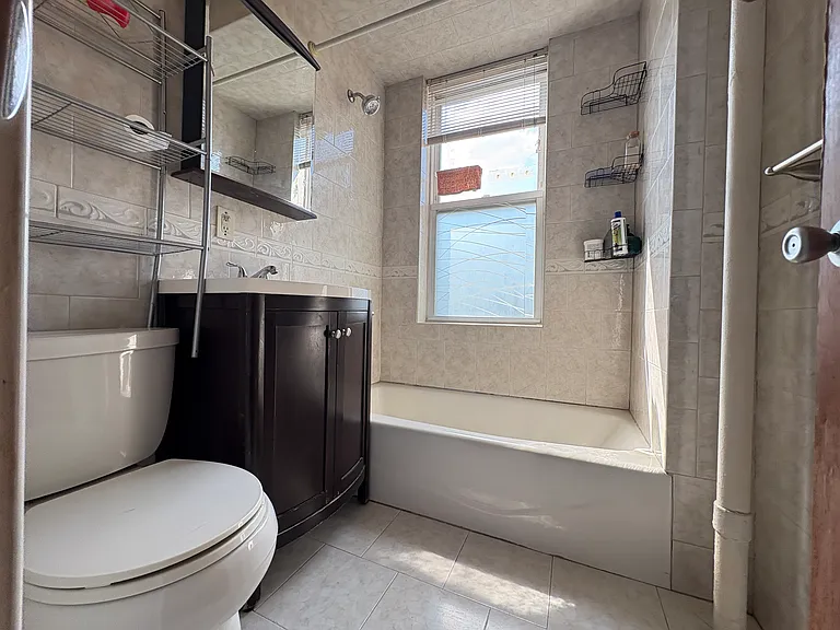 880 Kennedy Blvd #401 — Photo 4