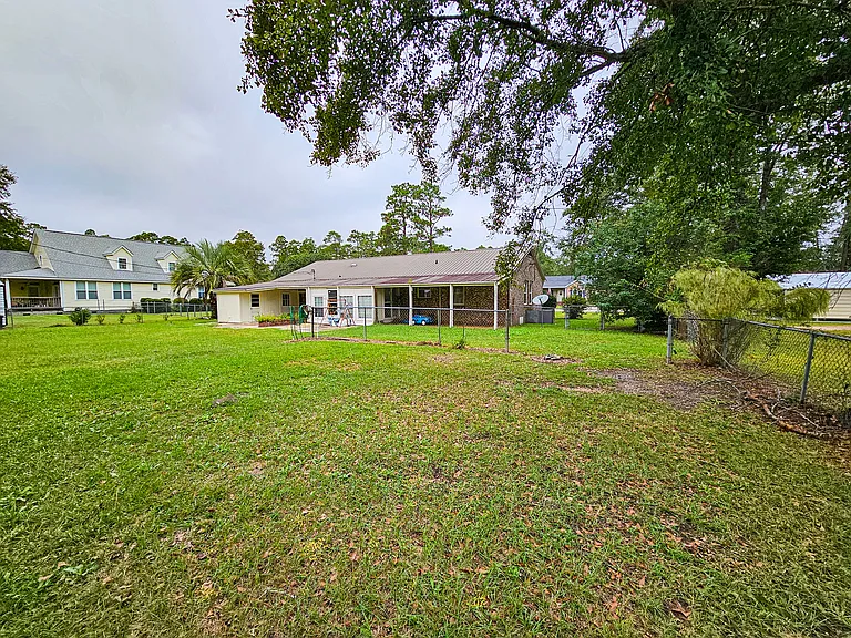 213 Otis Rd — Photo 43