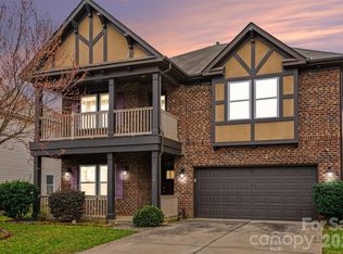 10916 Tower Oak Dr, Charlotte, NC 28269