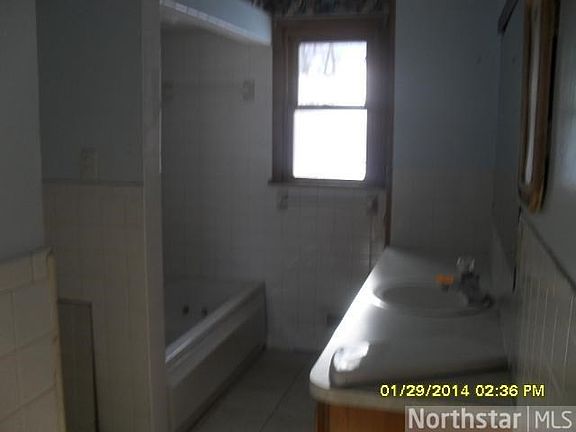 4th image of 2232 Eagle Creek Blvd