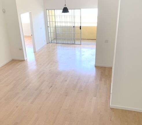 5th image of 1064 S Shenandoah St APT 302