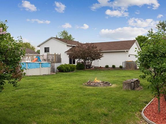 5th image of 520 Lindsey Ln