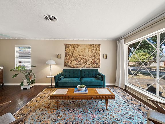 4th image of 8430 Sweetwater Dr